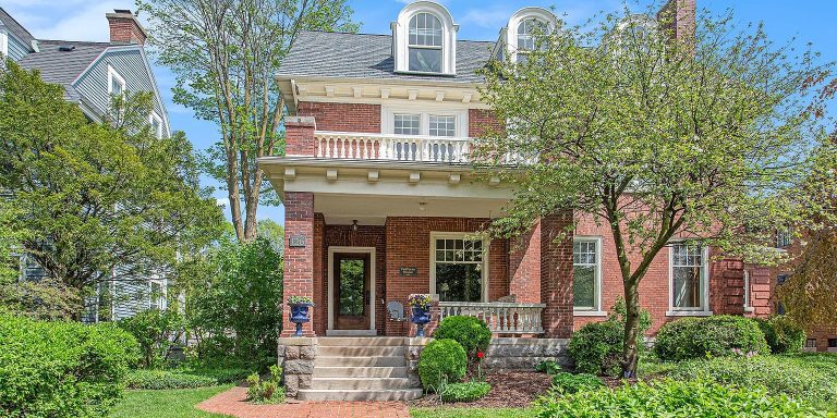 126 Lafayette Ave NE, Grand Rapids, MI 49503